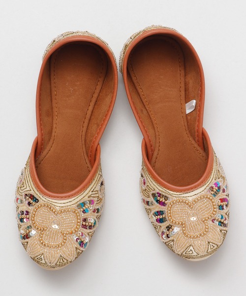 チャイハネ（チャイハネ）の「【チャイハネ】ビーズジュッティ（パンプス・レディース・ブラック/ブルー/ホワイト/ベージュ/イエロー・23.5/24.5）」の12枚目の写真