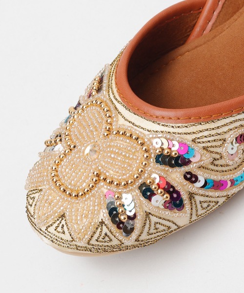 チャイハネ（チャイハネ）の「【チャイハネ】ビーズジュッティ（パンプス・レディース・ブラック/ブルー/ホワイト/ベージュ/イエロー・23.5/24.5）」の13枚目の写真