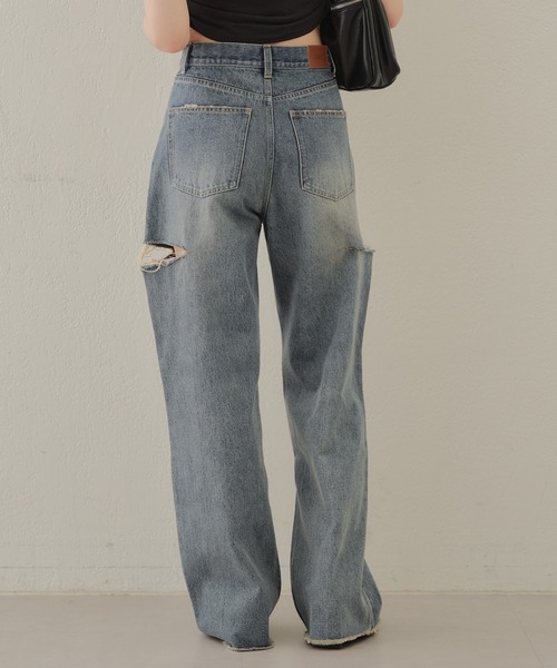 Chico（チコ）の「【ZOZOTOWN限定/REVIVAL】サイドスリットダメージデニムパンツ（デニムパンツ・レディース・スカイブルー/ブルー・0/1/2）」の13枚目の写真