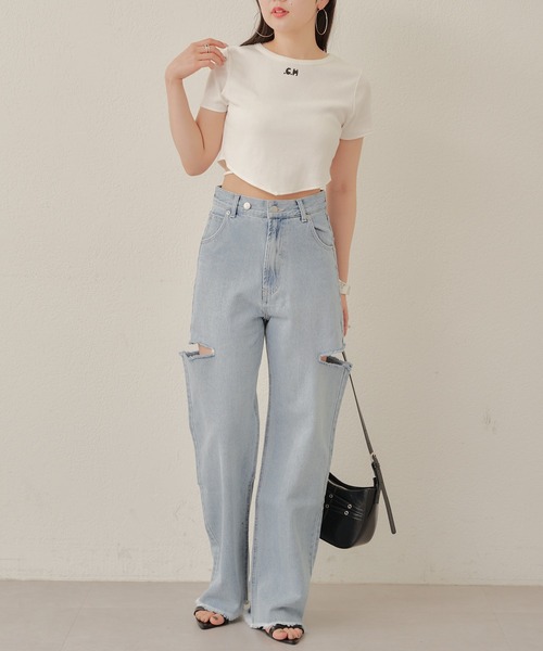 Chico（チコ）の「【ZOZOTOWN限定/REVIVAL】サイドスリットダメージデニムパンツ（デニムパンツ・レディース・スカイブルー/ブルー・0/1/2）」の9枚目の写真