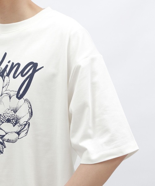 LAKOLE（ラコレ）の「ラインフラワープリントＴ / 122077（Tシャツ/カットソー・メンズ・ホワイト/ブラック/ブルー・X-LARGE/LARGE/MEDIUM）」の12枚目の写真