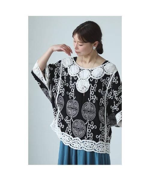 Sawa a la mode(サワアラモード)の「サークル刺繍レースのドルマンシャツブラウス(シャツ/ブラウス・レディース・ホワイト/ブラック・FREE)」の14枚目の写真