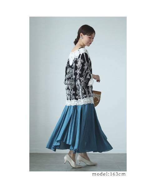 Sawa a la mode(サワアラモード)の「サークル刺繍レースのドルマンシャツブラウス(シャツ/ブラウス・レディース・ホワイト/ブラック・FREE)」の20枚目の写真