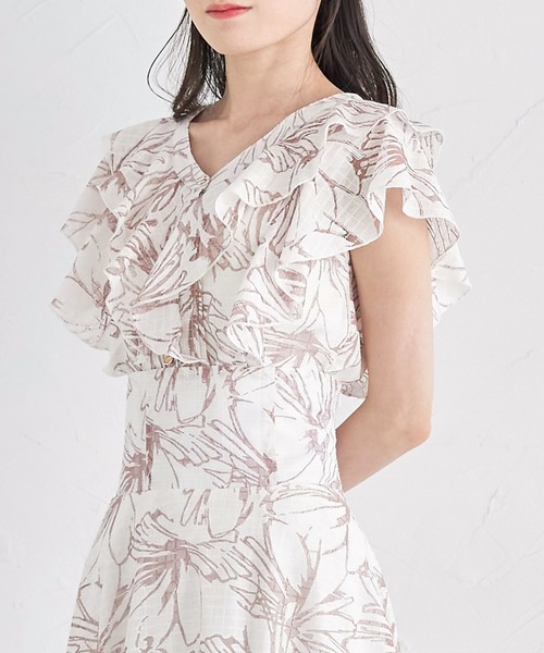 tocco closet(トッコ クローゼット)の「【S・Mサイズ展開】フラワーチェックレースラッフルフリルブラウス(シャツ/ブラウス・レディース・ピンク/オフホワイト/ブルー・M/S)」の3枚目の写真