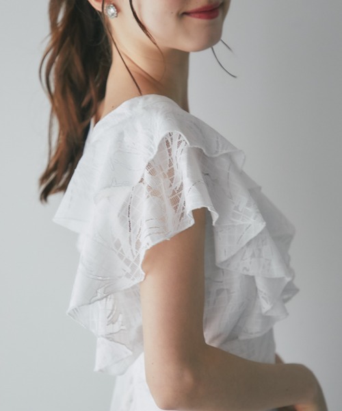 tocco closet(トッコ クローゼット)の「【S・Mサイズ展開】フラワーチェックレースラッフルフリルブラウス(シャツ/ブラウス・レディース・ピンク/オフホワイト/ブルー・M/S)」の5枚目の写真