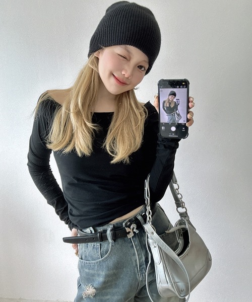 RiLi(リリ)の「オフショルカットソー【RL】(Tシャツ/カットソー・レディース・ブラック/チャコールグレー/ホワイト・FREE)」の3枚目の写真