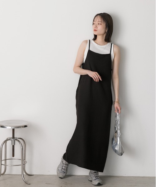 ad thie(アドティエ)の「Iラインシルエット マキシキャミワンピース(ワンピース・レディース・ブラック/オフホワイト/ライトグリーン・FREE)」の9枚目の写真