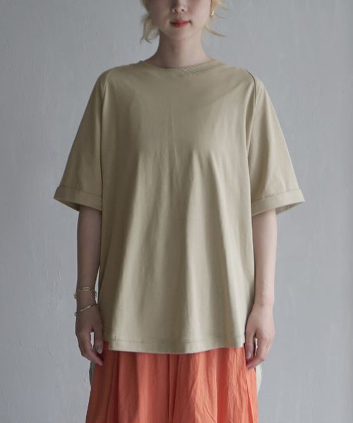 e-zakkamania stores(イーザッカマニアストアーズ)の「バックヘンリー テールヘムプルオーバー(Tシャツ/カットソー・レディース・ブラック/ベージュ/ライトグリーン・M)」の5枚目の写真