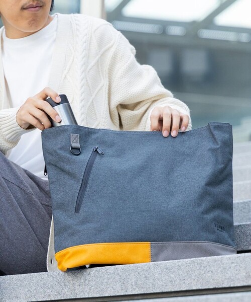 BEAMS HEART（ビームスハート）の「【ユニセックス】ポリエステル 杢素材 コンビ トート バッグ（ノートPC収納）（トートバッグ・メンズ・チャコールグレー/ブラック・ONE SIZE）」の8枚目の写真