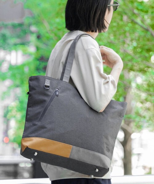 BEAMS HEART（ビームスハート）の「【ユニセックス】ポリエステル 杢素材 コンビ トート バッグ（ノートPC収納）（トートバッグ・メンズ・チャコールグレー/ブラック・ONE SIZE）」の10枚目の写真