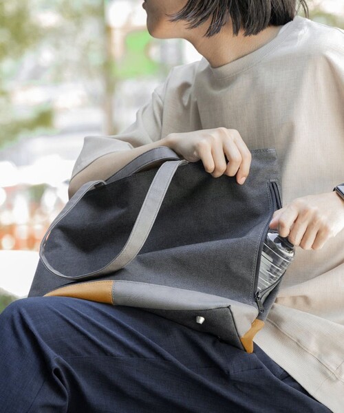 BEAMS HEART（ビームスハート）の「【ユニセックス】ポリエステル 杢素材 コンビ トート バッグ（ノートPC収納）（トートバッグ・メンズ・チャコールグレー/ブラック・ONE SIZE）」の12枚目の写真