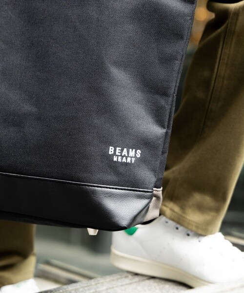 BEAMS HEART（ビームスハート）の「【ユニセックス】ポリエステル 杢素材 コンビ トート バッグ（ノートPC収納）（トートバッグ・メンズ・チャコールグレー/ブラック・ONE SIZE）」の16枚目の写真