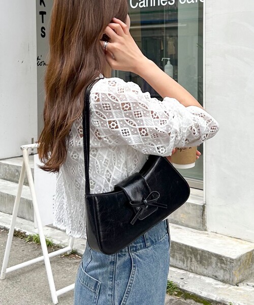 fredy emue(フレディエミュ)の「リボンフラップダブルハンドルバッグ(ハンドバッグ・レディース・ブラック/レッド/シルバー・FREE)」の20枚目の写真