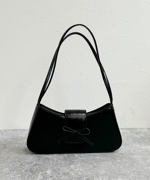 fredy emue(フレディエミュ)の「リボンフラップダブルハンドルバッグ(ハンドバッグ・レディース・ブラック/レッド/シルバー・FREE)」の16枚目の写真