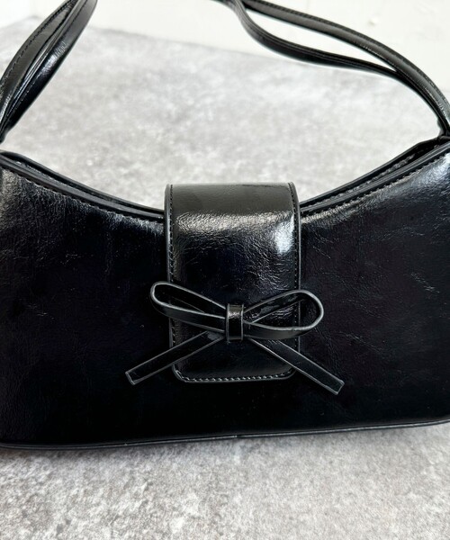 fredy emue(フレディエミュ)の「リボンフラップダブルハンドルバッグ(ハンドバッグ・レディース・ブラック/レッド/シルバー・FREE)」の13枚目の写真