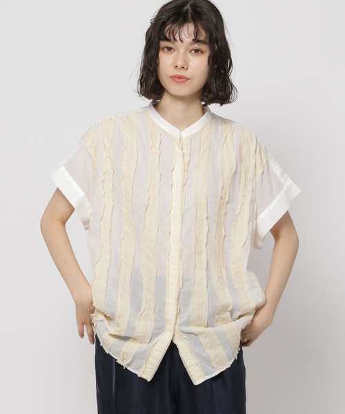 niko and...(ニコアンド)の「ノーカラーテープブラウス(シャツ/ブラウス・レディース・オフホワイト/イエロー/ブラック・FREE)」の1枚目の写真