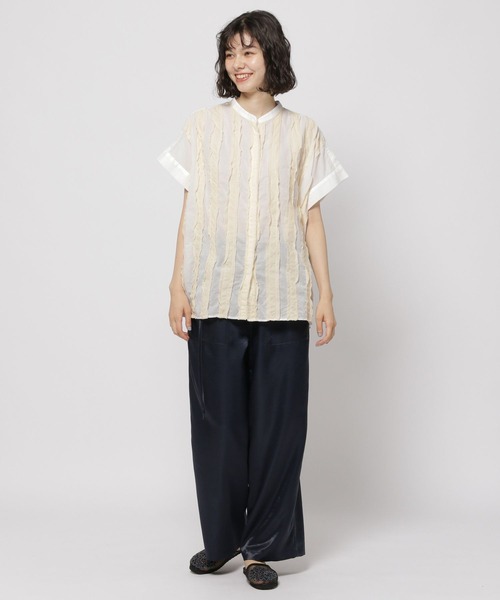 niko and...(ニコアンド)の「ノーカラーテープブラウス(シャツ/ブラウス・レディース・オフホワイト/イエロー/ブラック・FREE)」の8枚目の写真