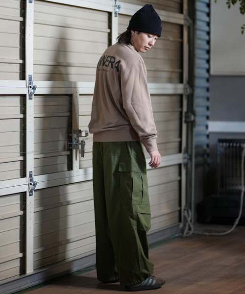 NEW ERA(ニューエラ)の「NEW ERA/ニューエラ スウェットトレーナー バックプリント リラックス 中厚手 ユニセックス 14324645/14324646/14324647(スウェット・メンズ・ブラック/オートミール/ブラウン・L/M/XL/2XL)」の17枚目の写真