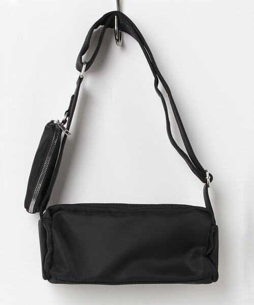 fredy emue（フレディエミュ）の「ツイルクロスボックスショルダーバッグ（ショルダーバッグ・レディース・レッド/ブラック・FREE）」の7枚目の写真