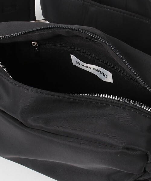 fredy emue（フレディエミュ）の「ツイルクロスボックスショルダーバッグ（ショルダーバッグ・レディース・レッド/ブラック・FREE）」の12枚目の写真