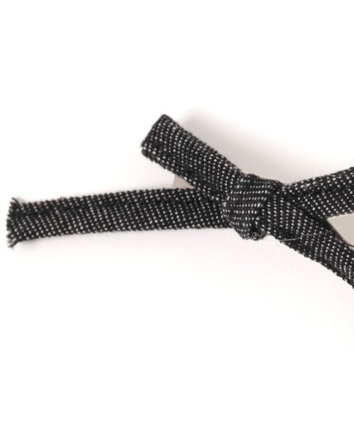 niko and...（ニコアンド）の「デニムリボンクリップ[tiny tiny(ティニーティニー)]（バレッタ/ヘアクリップ・レディース・ブラック/インディゴブルー・0）」の4枚目の写真