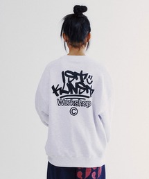 A'GEM/9 × .kom 『ISTKUNST/イストクンスト』 IK TAG LOGO SWEATSHIRTS/IKタグロゴスウェット