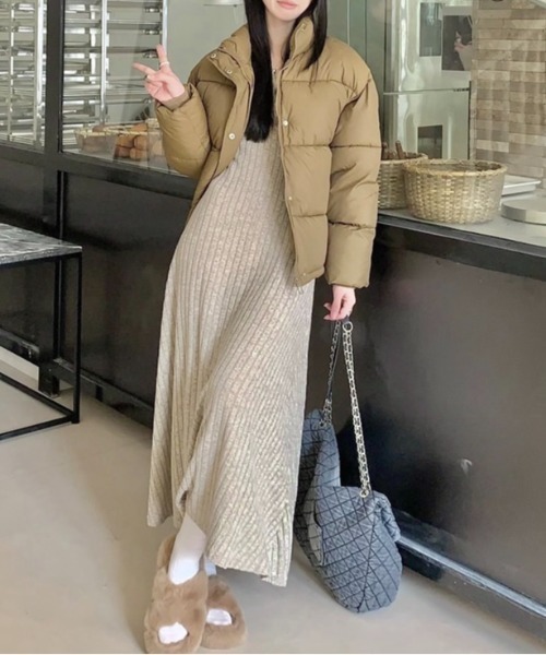 LADY LIKE(レディライク)の「ヘンリーネックロングカットワンピース(ワンピース・レディース・ベージュ/ブラック/チャコールグレー・M)」の22枚目の写真