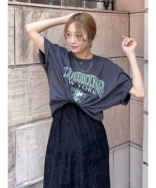 Ungrid（アングリッド）の「カレッジロゴビッグTee（Tシャツ/カットソー・レディース・チャコールグレー/オフホワイト/ネイビー・FREE）」の2枚目の写真