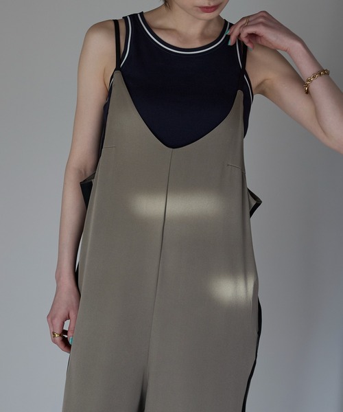 each(イーチ)の「サイドラインオールインワン(サロペット/オーバーオール・レディース・ブラック/グレイッシュベージュ/ブラック×ホワイト/グレー・FREE)」の22枚目の写真