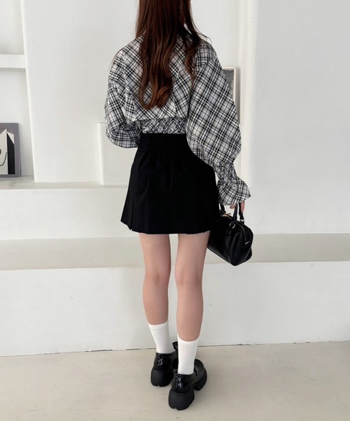one after another NICE CLAUP(ワンアフターアナザーナイスクラップ)の「【2点セット】ショートボレロシャツ+キャミセット(アンサンブル・レディース・ブラウン/アイボリー/ホワイト×ブラック・FREE)」の9枚目の写真