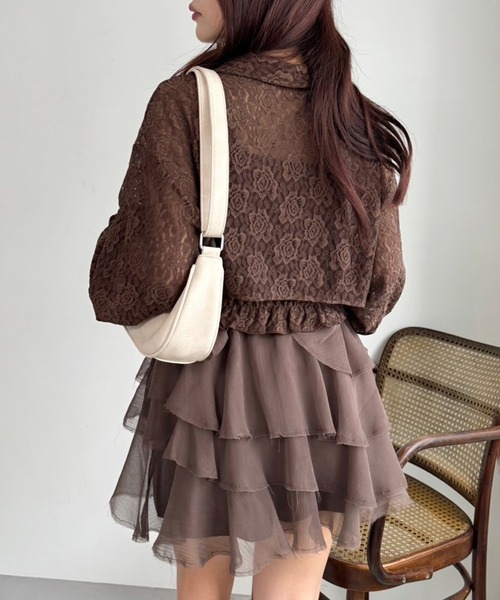 one after another NICE CLAUP(ワンアフターアナザーナイスクラップ)の「【2点セット】ショートボレロシャツ+キャミセット(アンサンブル・レディース・ブラウン/アイボリー/ホワイト×ブラック・FREE)」の12枚目の写真