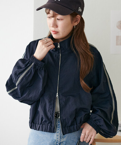 DISCOAT ネイビー ジャンパー・ブルゾン 新品・タグ付き DISCOAT（ディスコート）の「ショートトラックジャケット（シャツ