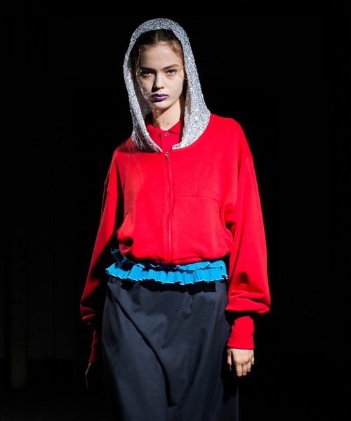 NON TOKYO(ノントーキョー)の「GLITTER ZIP-UP HOODIE(パーカー・レディース・レッド/ブラック/グレー・FREE)」の3枚目の写真