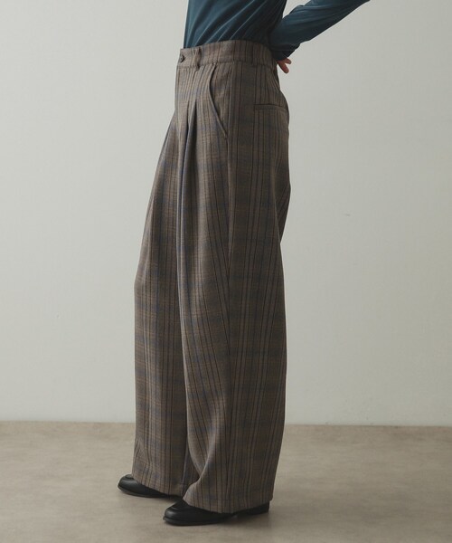 OPAQUE.CLIP（オペークドットクリップ）の「◆ストレッチチェックワイドパンツ【洗濯機洗い可】（その他パンツ・レディース・ブラウン系その他2/ベージュ系1・38/40/42）」の12枚目の写真