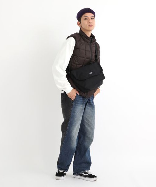 Manhattan Portage(マンハッタンポーテージ)の「Manhattan Portage/マンハッタンポーテージ ショルダーバック NYLON MESSENGER BAG JR MAGNET MP1605BPDM(ショルダーバッグ・メンズ・ブラック・FREE)」の21枚目の写真