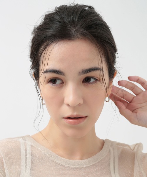 CALIN　STANDARD（カリンスタンダード）の「◆金属アレルギー対応◆◆made in japan◆【片手でスムースワンタッチ】オーバルクロス　スムースクリスタルピアス（ピアス（両耳用）・レディース・ゴールド/シルバー・FREE）」の3枚目の写真