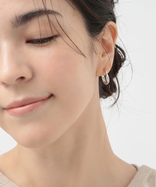 CALIN　STANDARD（カリンスタンダード）の「◆金属アレルギー対応◆◆made in japan◆【片手でスムースワンタッチ】オーバルクロス　スムースクリスタルピアス（ピアス（両耳用）・レディース・ゴールド/シルバー・FREE）」の9枚目の写真