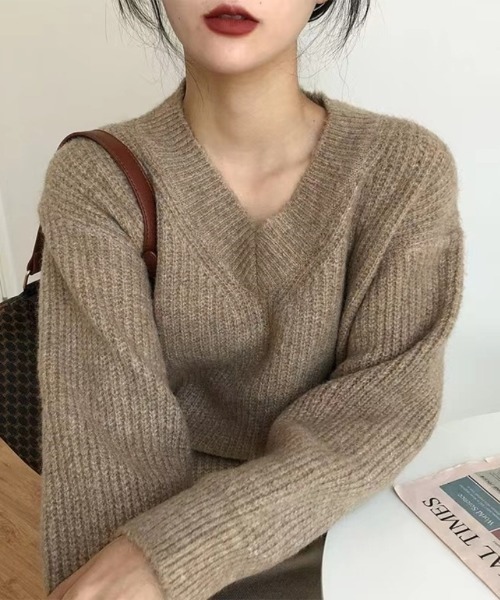 Ritzy(リッツィー)の「オーバーサイズ Vネックセーター(ニット/セーター・レディース・アイボリー/ベージュ/グレー/チャコールグレー・FREE)」の4枚目の写真
