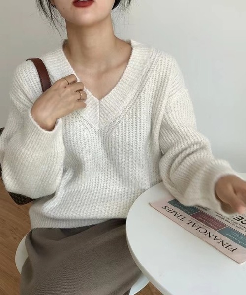 Ritzy(リッツィー)の「オーバーサイズ Vネックセーター(ニット/セーター・レディース・アイボリー/ベージュ/グレー/チャコールグレー・FREE)」の11枚目の写真