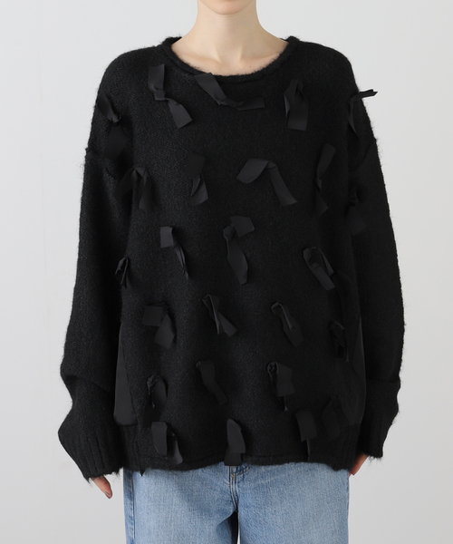 La TOTALITE(ラトータリテ)の「【MARECHAL TERRE/マルシャルテル】リボンデザインニット(ニット/セーター・レディース・チャコールグレー/アイボリー/ブラック・FREE)」の5枚目の写真