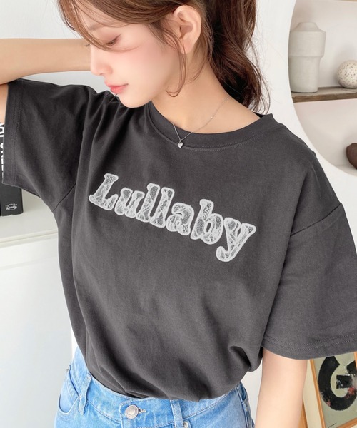 moment+(モーメントプラス)の「レースロゴ刺繍半袖Tシャツ(Tシャツ/カットソー・レディース・ブルー/チャコールグレー/オフホワイト/ブラック・M)」の9枚目の写真