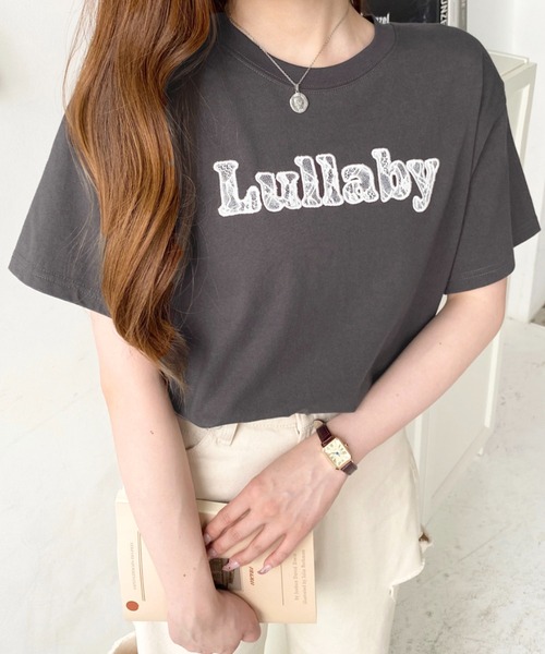 moment+(モーメントプラス)の「レースロゴ刺繍半袖Tシャツ(Tシャツ/カットソー・レディース・ブルー/チャコールグレー/オフホワイト/ブラック・M)」の10枚目の写真