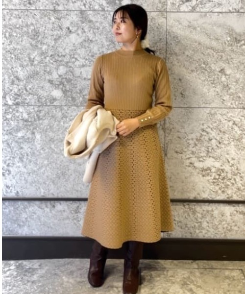 QUEENS COURT（クイーンズコート）の「ジャガードニットフレアワンピース≪手洗い可能≫（ワンピース・レディース・ブラック/キャメル/ライトグレー/ホワイト/ベージュ・S/M）」の15枚目の写真