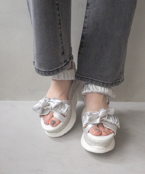 byあしながおじさん（バイアシナガオジサン）の「厚底ギャザーリボンサンダル　8990005（サンダル・レディース・ピンク/アイボリー/ブラック/オフホワイト/ピンクベージュ・LL/L/M/S）」の19枚目の写真