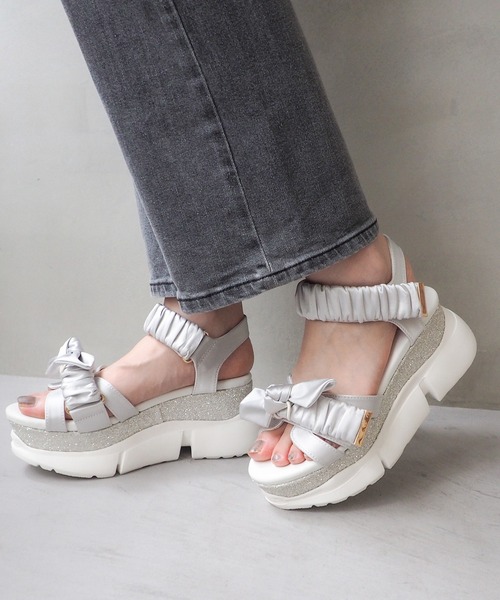 byあしながおじさん（バイアシナガオジサン）の「厚底ギャザーリボンサンダル　8990005（サンダル・レディース・ピンク/アイボリー/ブラック/オフホワイト/ピンクベージュ・LL/L/M/S）」の20枚目の写真