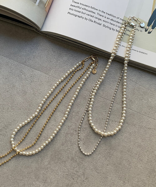 DouDou(ドゥドゥ)の「パール×ボールチェーンネックレス(ネックレス・レディース・ゴールド/シルバー・FREE)」の4枚目の写真