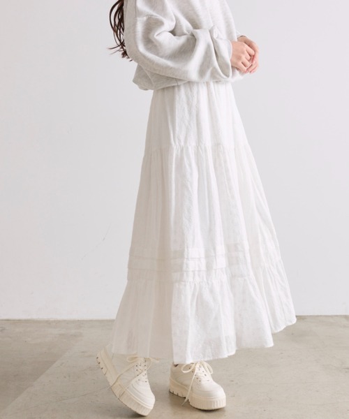 OLIVE des OLIVE（オリーブデオリーブ）の「綿レースティアードロングスカート（スカート・レディース・オフホワイト/サックスブルー/ホワイト系その他・FREE）」の16枚目の写真