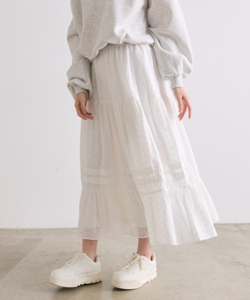 OLIVE des OLIVE（オリーブデオリーブ）の「綿レースティアードロングスカート（スカート・レディース・オフホワイト/サックスブルー/ホワイト系その他・FREE）」の14枚目の写真