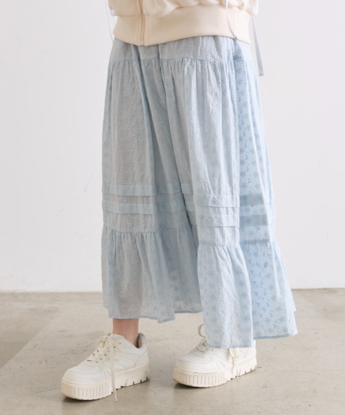 OLIVE des OLIVE（オリーブデオリーブ）の「綿レースティアードロングスカート（スカート・レディース・オフホワイト/サックスブルー/ホワイト系その他・FREE）」の11枚目の写真