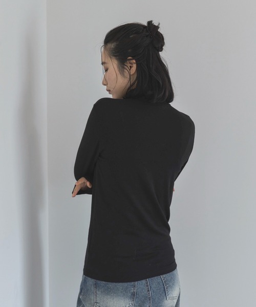 feepur(フェピュール)の「ウール混シアーハイネックロンTee(Tシャツ/カットソー・レディース・ブラック/オフホワイト/チャコールグレー/ブラウン/杢グレー・MEDIUM)」の18枚目の写真